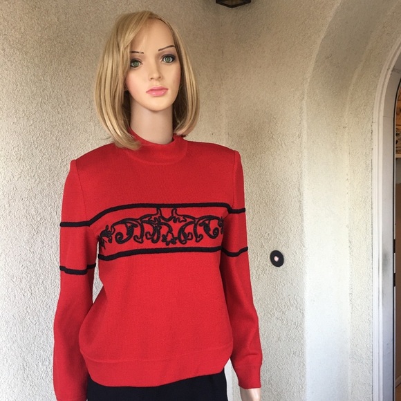St. John collection cherry/black sweater size S - Picture 4 of 12